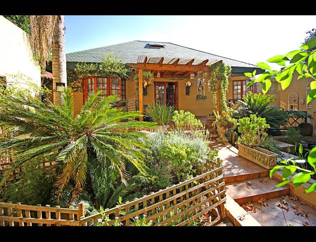 3 BEDROOM HOUSE FOR SALE IN KENSINGTON